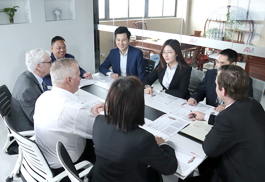 與國外客（kè）戶會議洽談