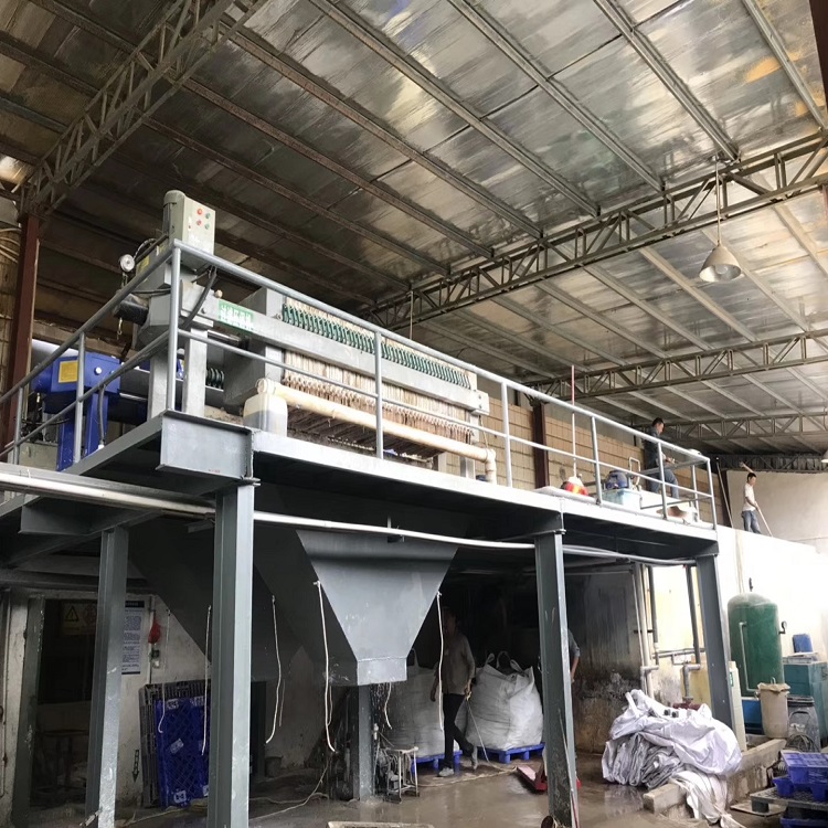 廠家直銷汙泥(ní)壓榨壓濾機